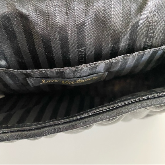 Victoria Secret Crossbody Chain Purse - Picture 6 of 10